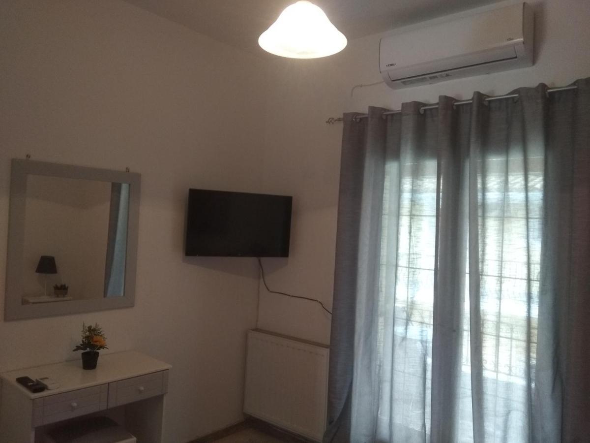 Demy'S Studio Apartamento Acharavi  Exterior foto